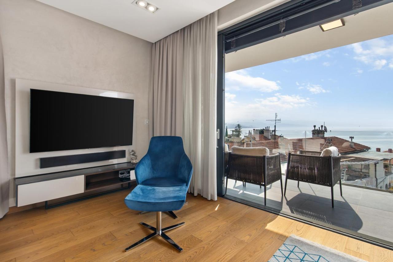 Luxury Apartment Iris Adriatica ***** Opatija Exterior photo